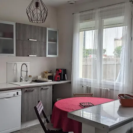 Сasa de vacaciones Maison Cosy Avec Jardinet *